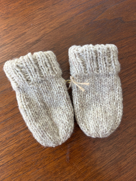 Rosa Infant Mittens in Dove