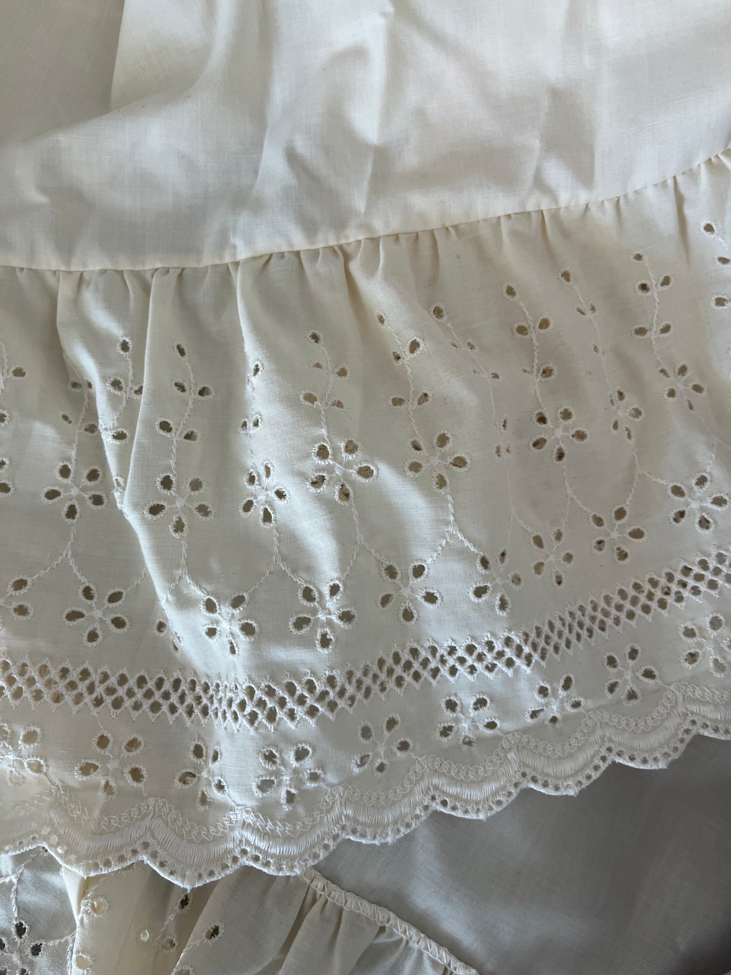 Cream Eyelet Lace Half Apron